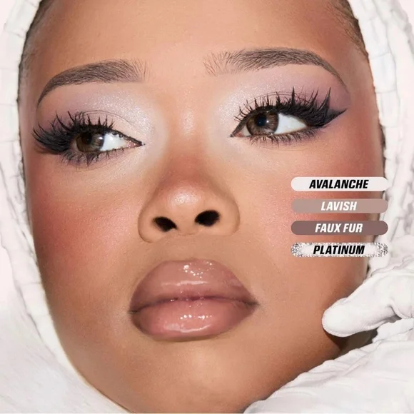 HUDA BEAUTY Icy Nude Palette with Silver and Gold Hues